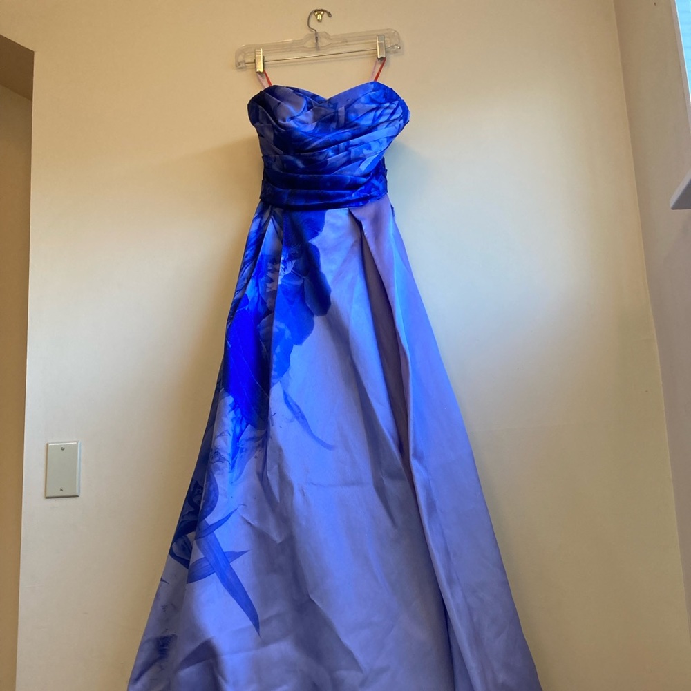 Size 2, Monique Lhuillier, Lilac Bloom Gown